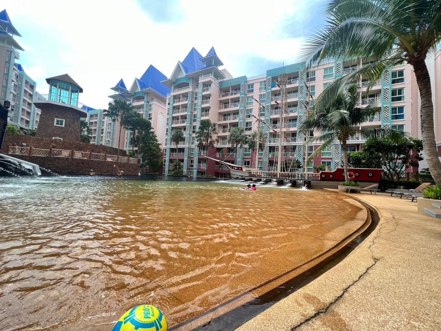 Grande Cariibbean Pattaya By Thita Aparthotel Kültér fotó