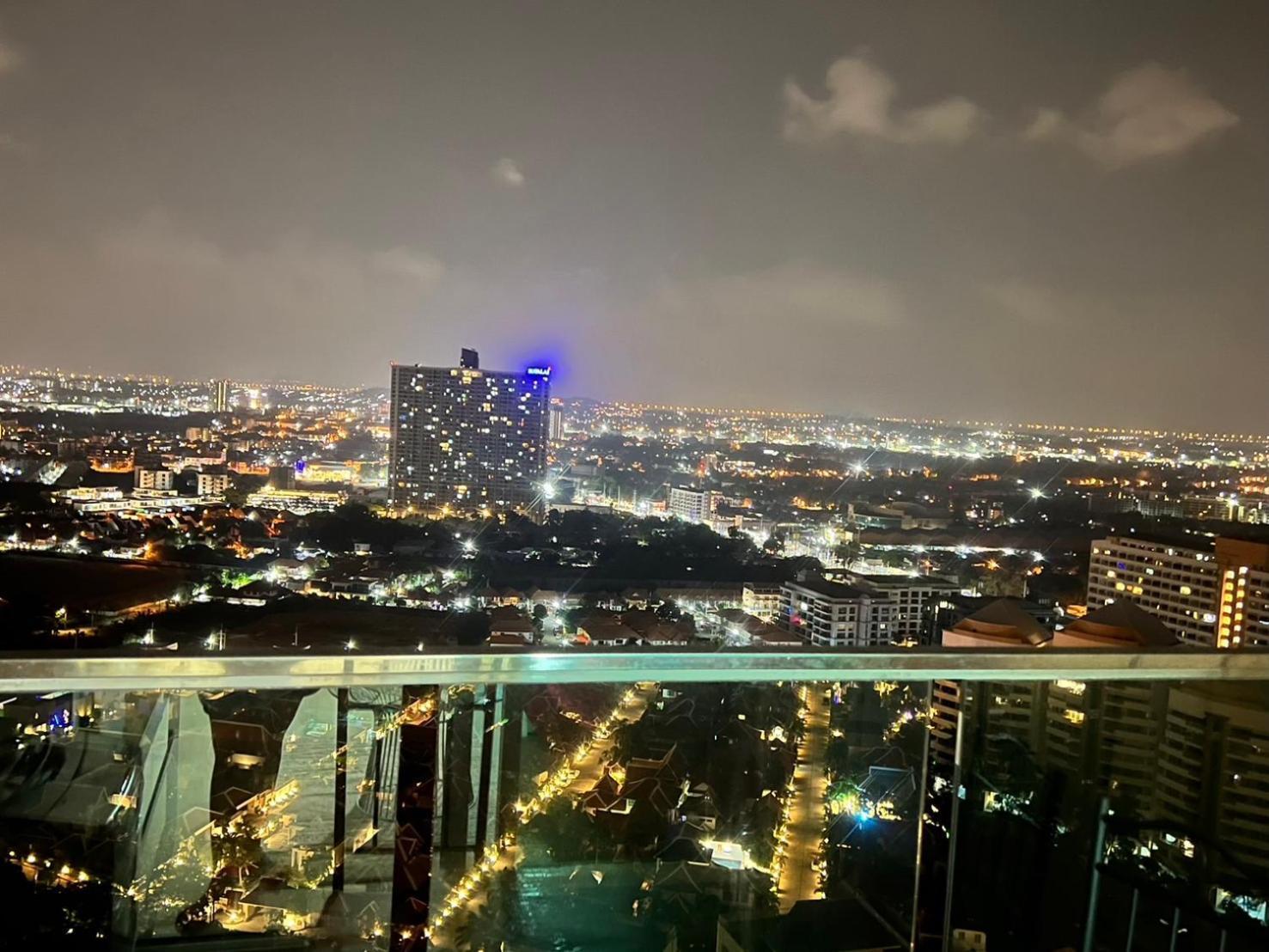 Grande Cariibbean Pattaya By Thita Aparthotel Kültér fotó