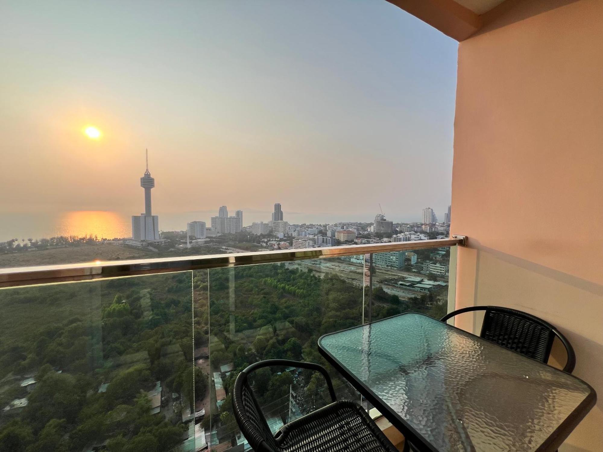 Grande Cariibbean Pattaya By Thita Aparthotel Kültér fotó